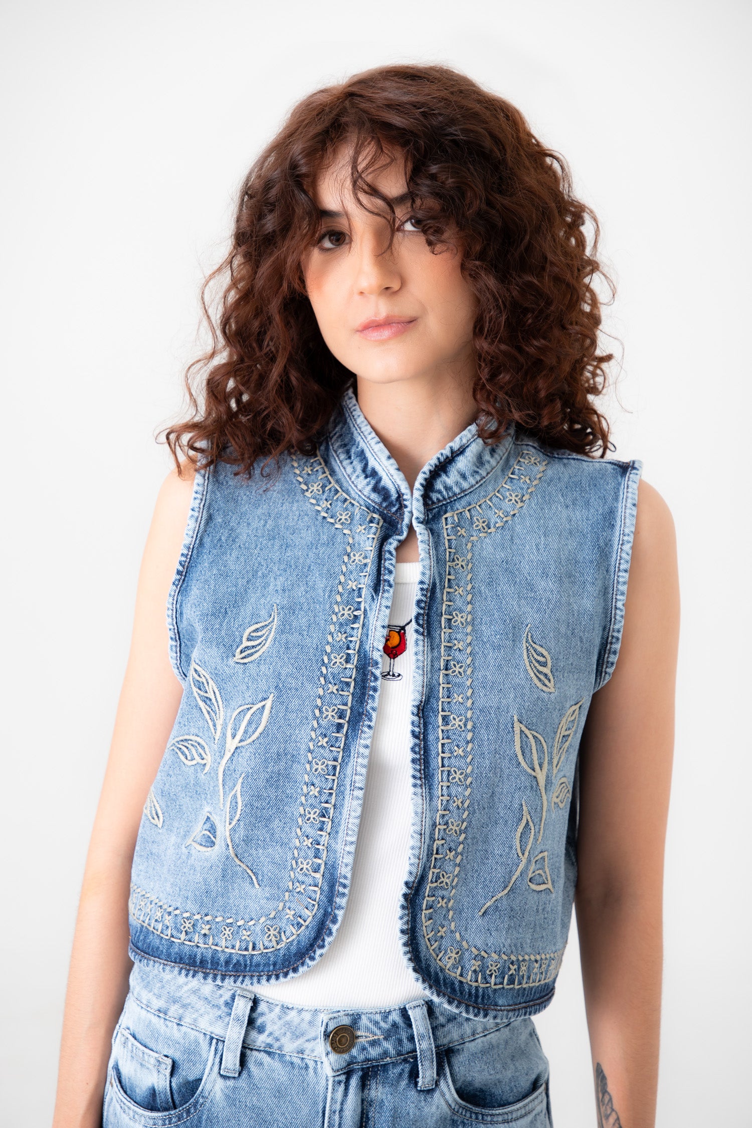 Chaleco Denim Bordado DANK