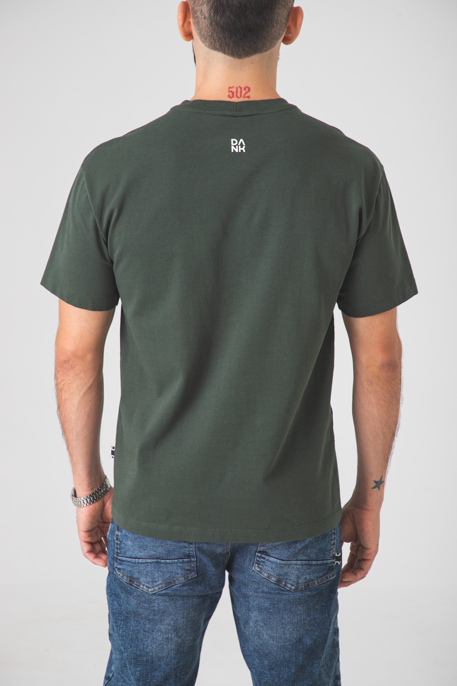 Camiseta Regular Earth Club DANK